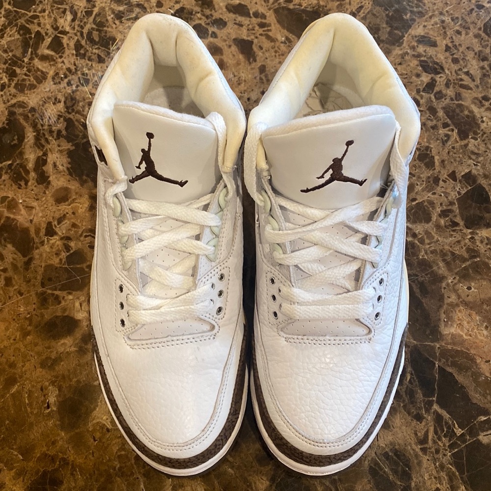 Nike. Air Jordan 4 Retro